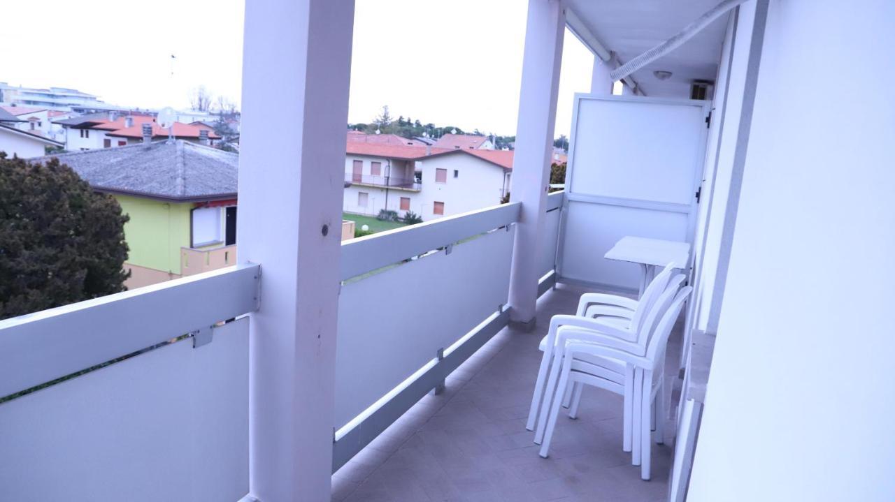 Condominio Quadrangolo-Gemini Bibione Exterior foto
